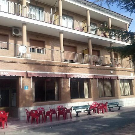 Hostal Restaurante Casa Paco Alfajarin Exterior photo